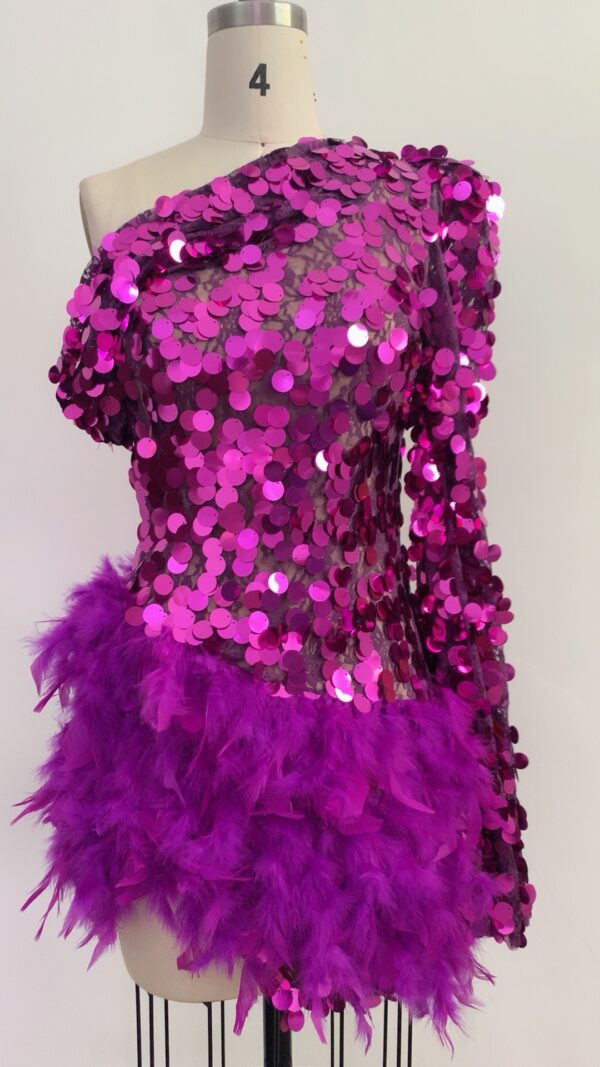 Feather Skirt One-shoulder Sleeve Short Dress - Image 3