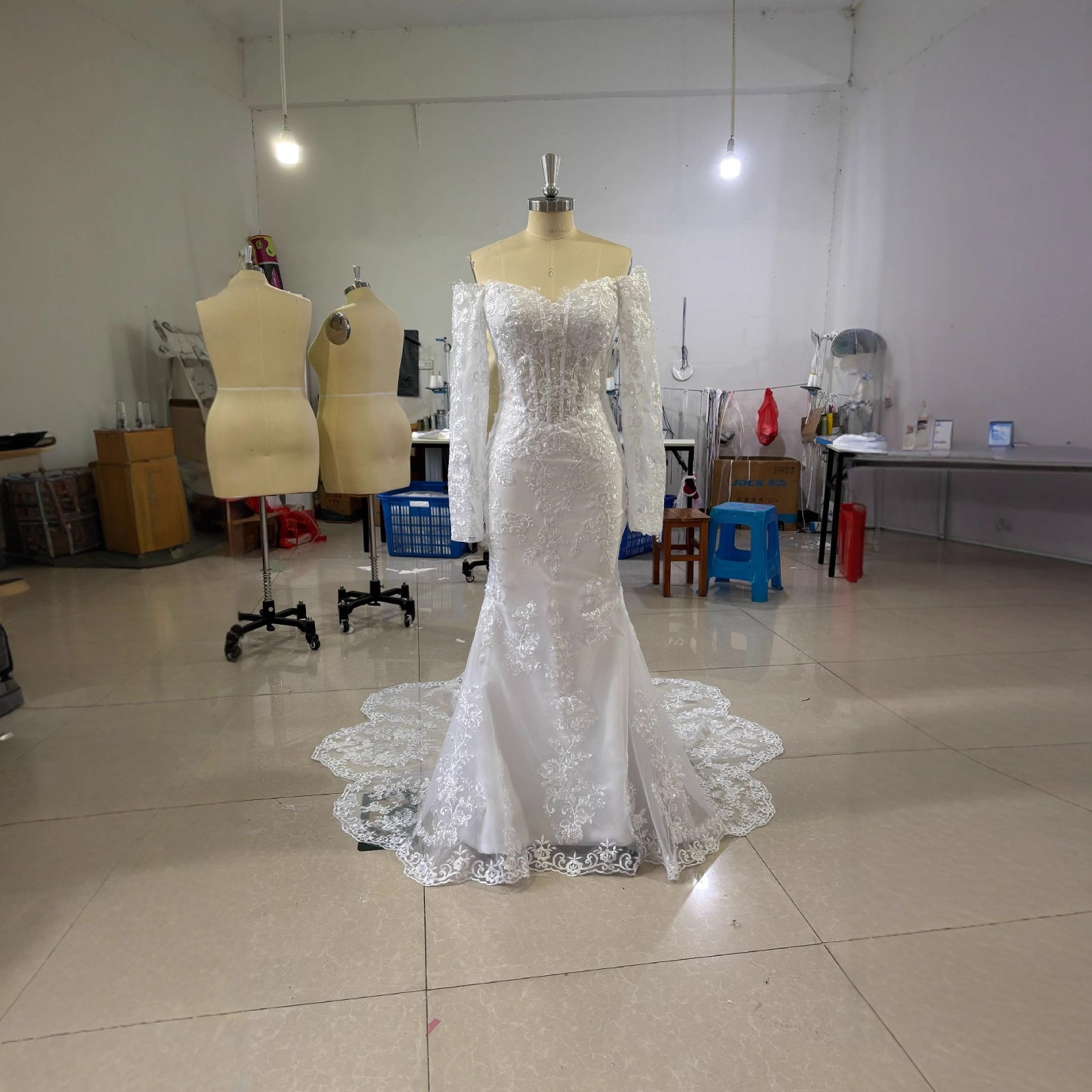 Off-shoulder Lace Long Sleeve Fishtail Gown - Image 6