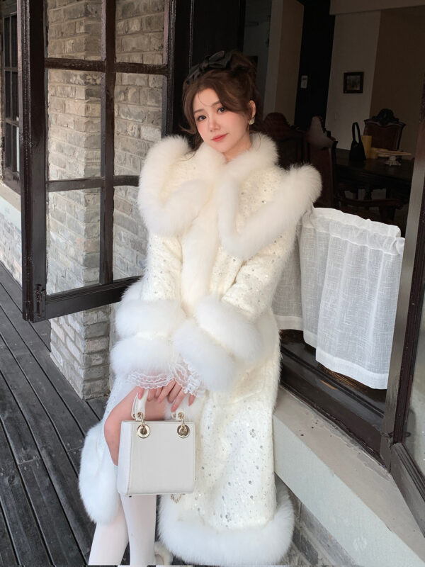 Women's Graceful And Fashionable  Coat - Image 4