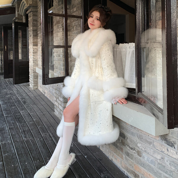 Women's Graceful And Fashionable  Coat
